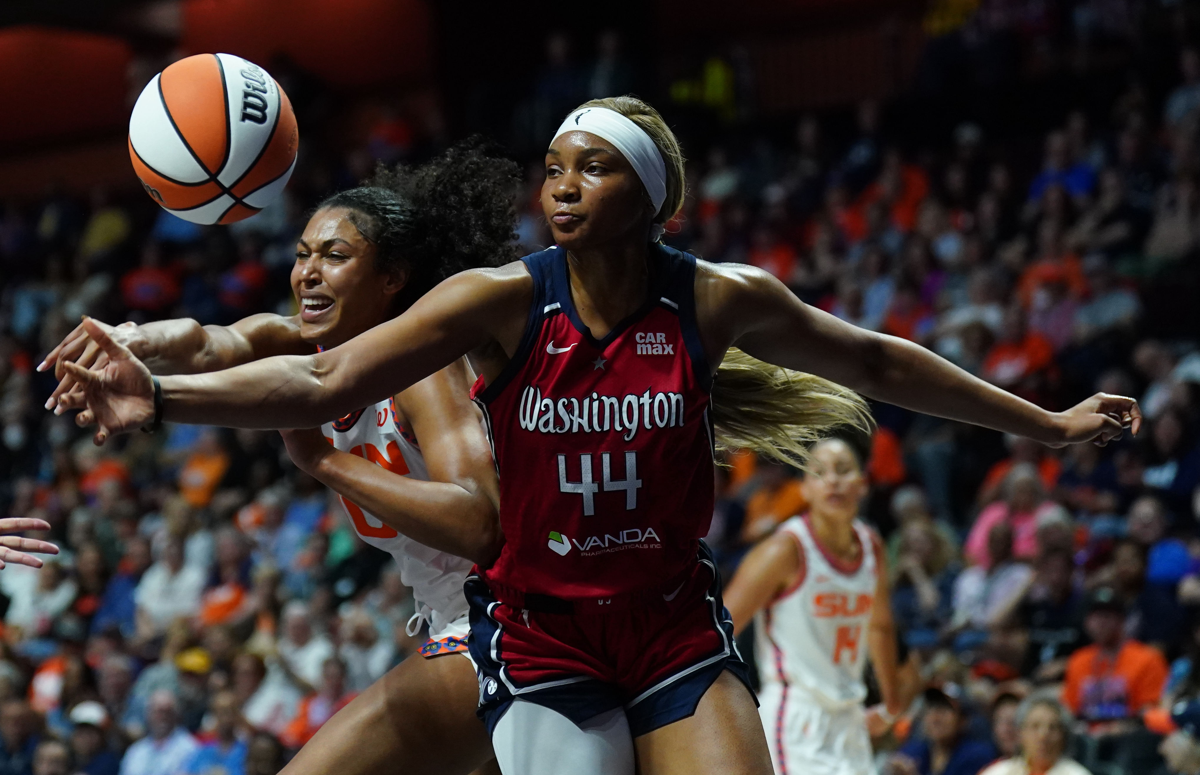 WNBA: Washington Mystics at Connecticut Sun - Source: Imagn